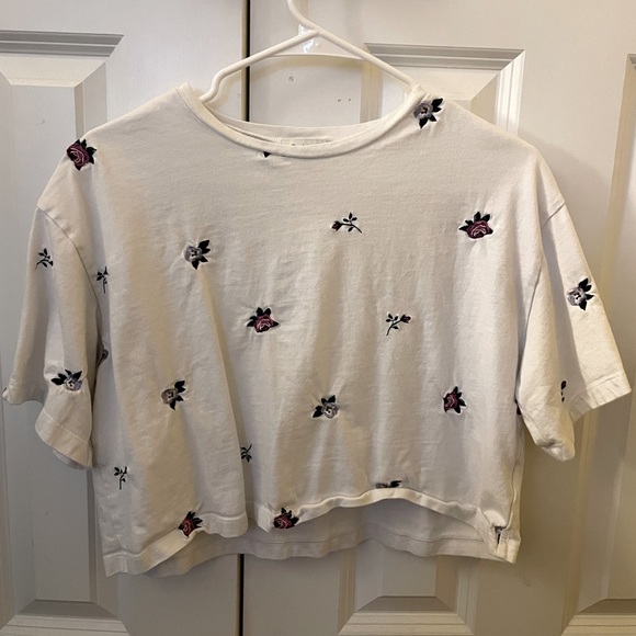 embroidered flowers drop shoulder crop top - Picture 1 of 2